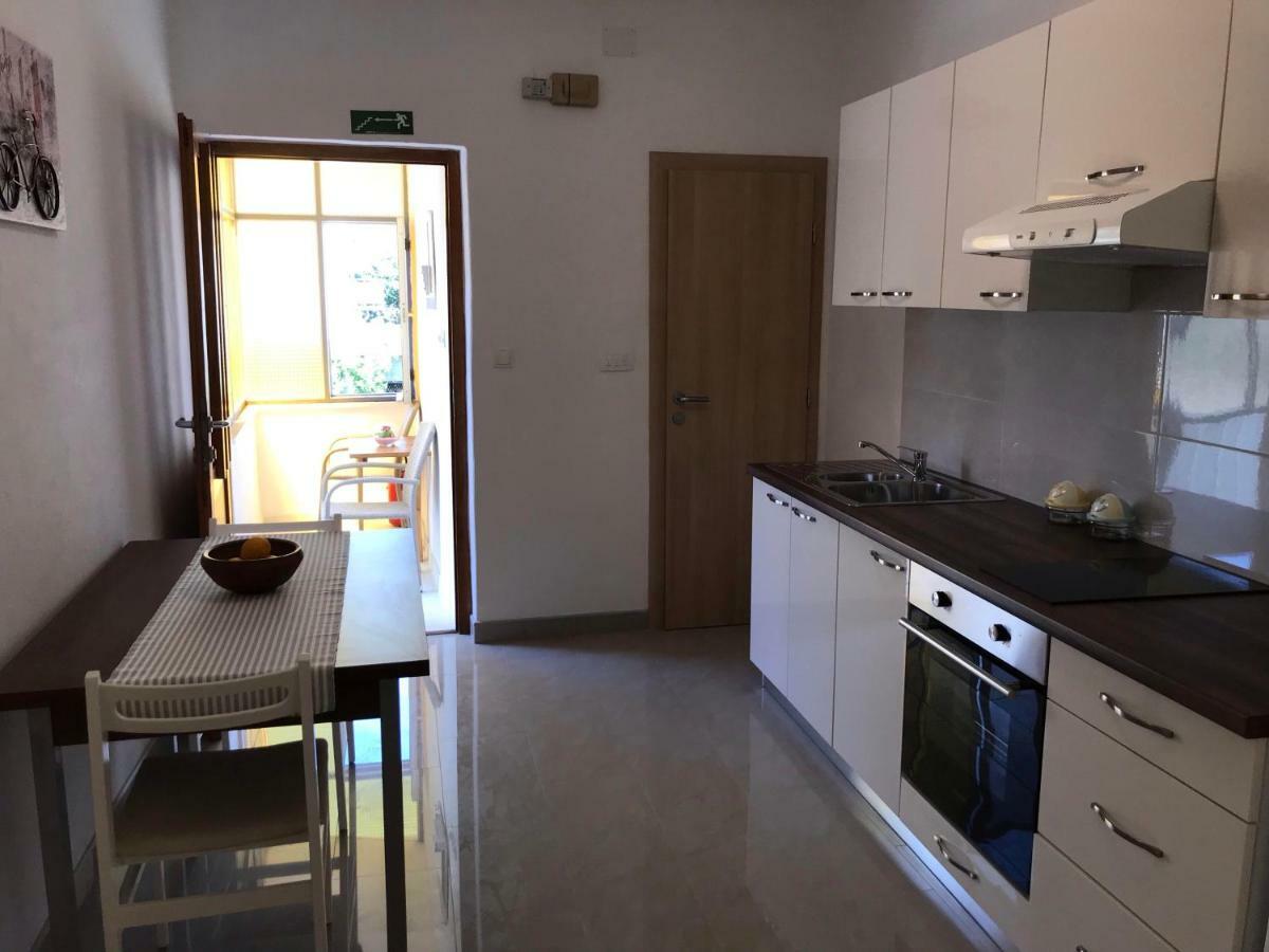 Studio Apartment Sabljic Kaštela Εξωτερικό φωτογραφία
